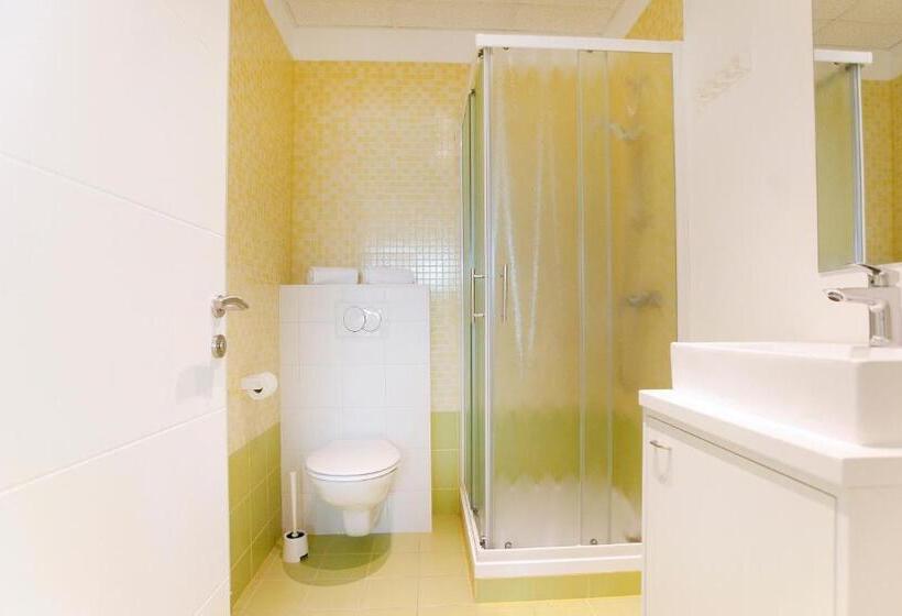 Номер Deluxe Кровать Кинг, Windward Hostel Zadar