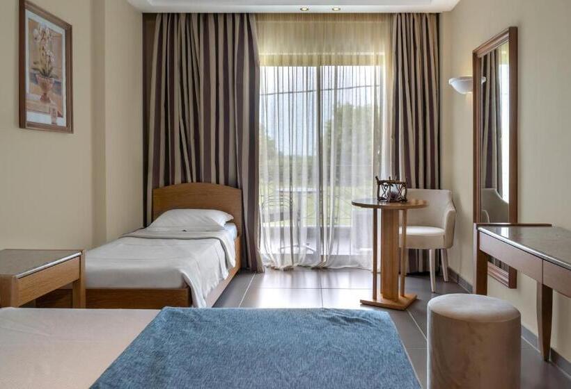 Quarto Triplo Estandar, Danai Hotel & Spa