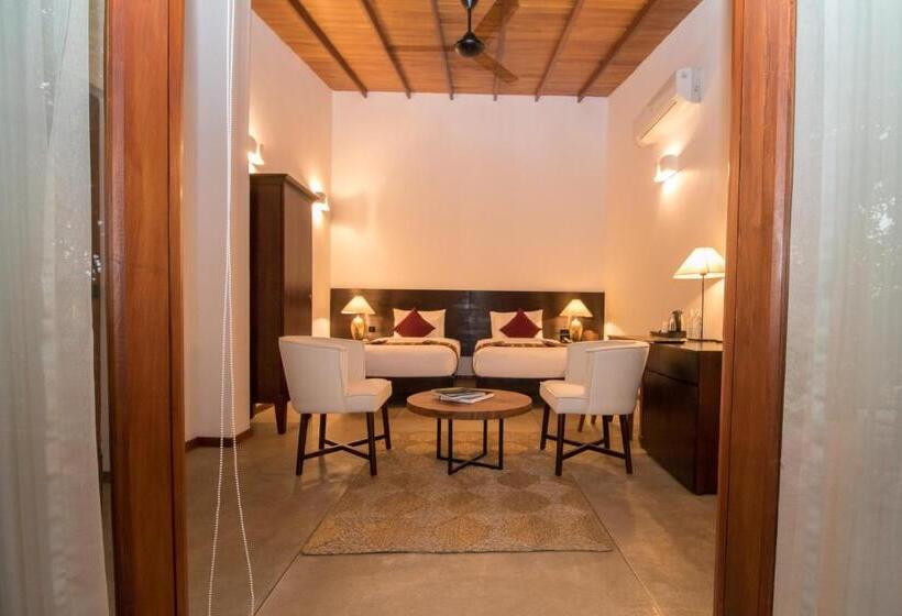 اتاق لوکس با چشم‌انداز باغ, Kings Pavilion Luxury
