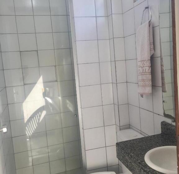 חדר אקונומי, Pousada Central