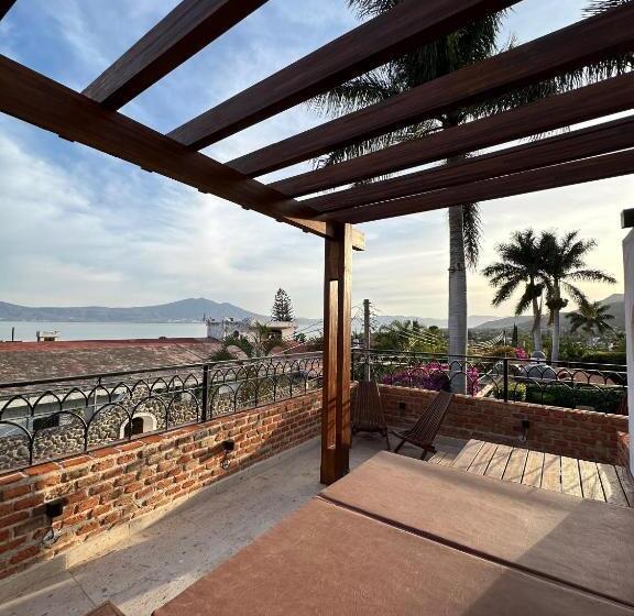 デラックススタジオ, Lindo Ajijic Bed & Breakfast