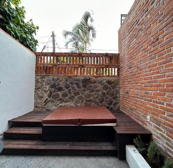 デラックスジュニアスイート, Lindo Ajijic Bed & Breakfast