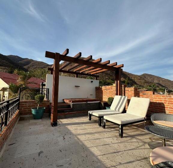 キングサイズベッドのスイートルーム, Lindo Ajijic Bed & Breakfast