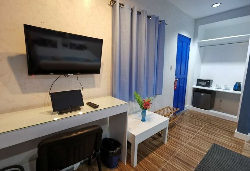 디럭스 룸, Pescadores Suites Moalboal