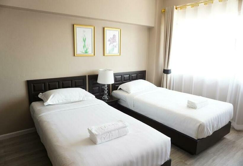 اتاق استاندارد با چشم‌انداز شهر, Taris Art Hotel Phrae