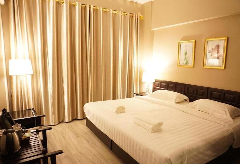 اتاق سوپریور, Taris Art Hotel Phrae