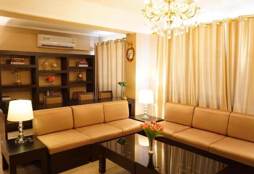 اتاق لوکس با چشم‌انداز شهر, Taris Art Hotel Phrae