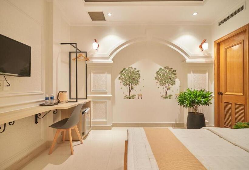 اتاق سوپریور با تخت بزرگ, Bin Bin 10   Mimosa Hotel Near Tan Son Nhat Airport