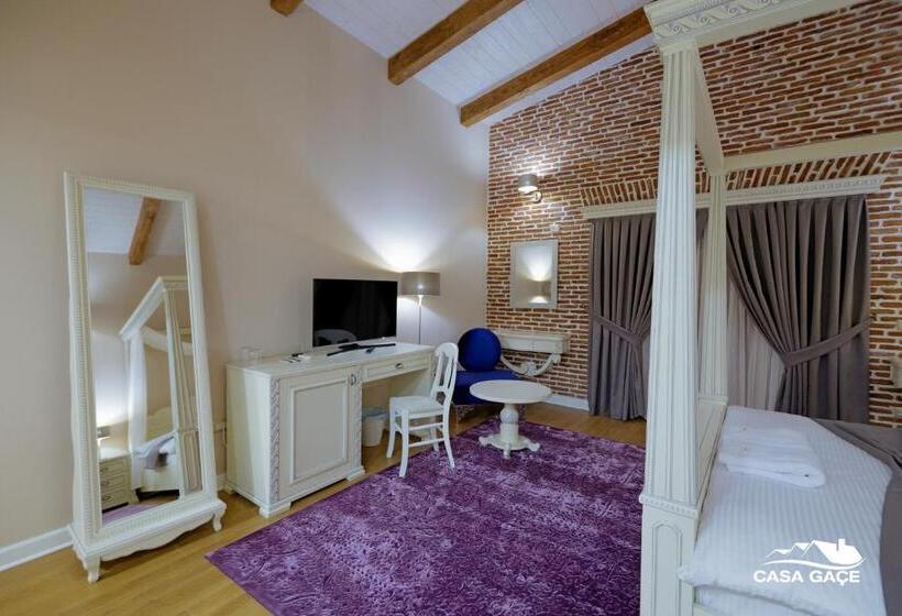 سوییت سوپریور, Casa Gaçe