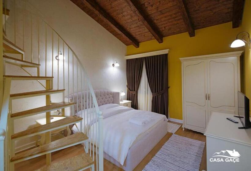 اتاق لوکس, Casa Gaçe
