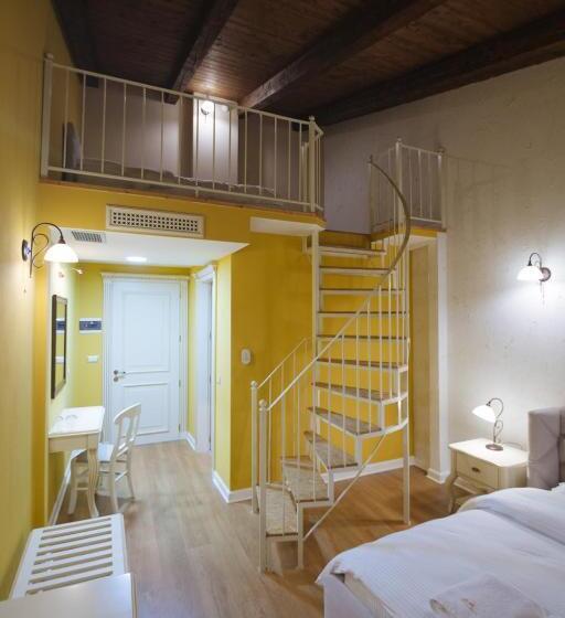 اتاق لوکس, Casa Gaçe