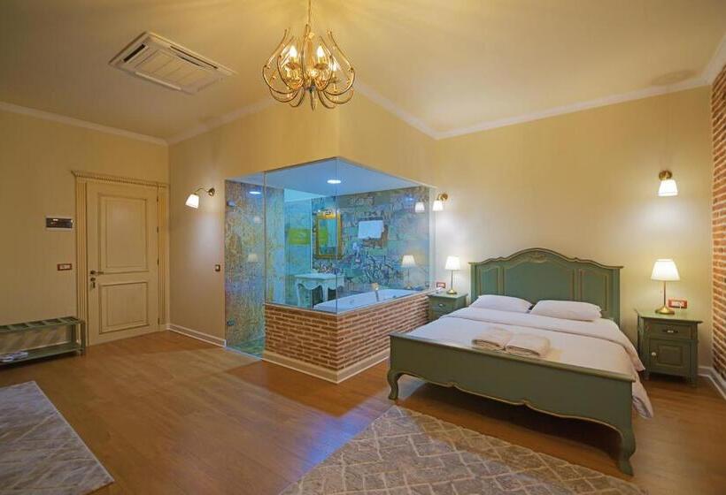 סוויטת ג'וניור, Casa Gaçe