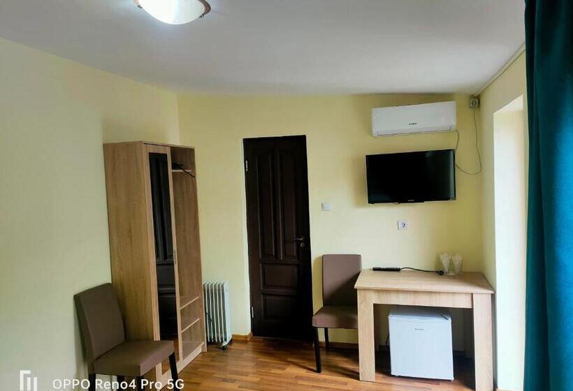 اتاق لوکس, Casa Aurelia