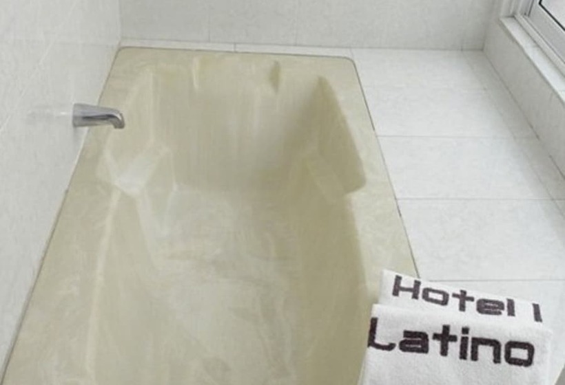 スーペリアースイート, Latino