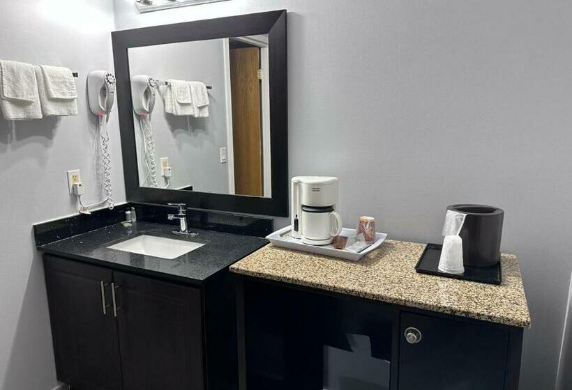 Стандартный Номер Кровать Кинг, Kenora Motel