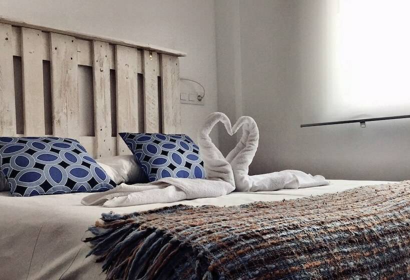 Номер Стандарт, Hostal Ciempozuelos, Cerca Del Parque Warner Y Madrid