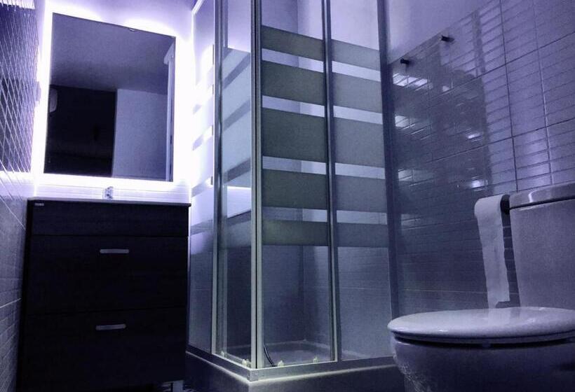 Номер Deluxe, Hostal Ciempozuelos, Cerca Del Parque Warner Y Madrid