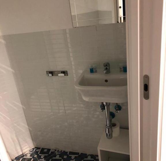 Номер Basic, Hostal Ciempozuelos, Cerca Del Parque Warner Y Madrid
