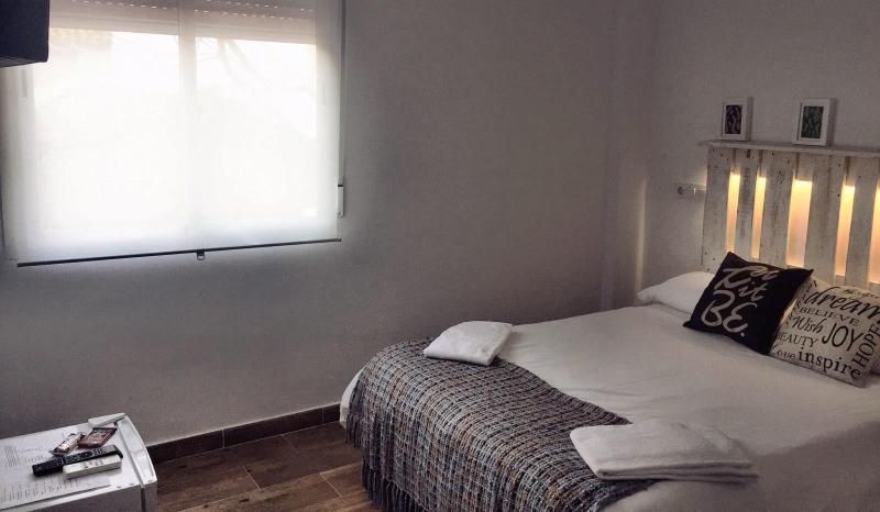 Номер Deluxe, Hostal Ciempozuelos, Cerca Del Parque Warner Y Madrid