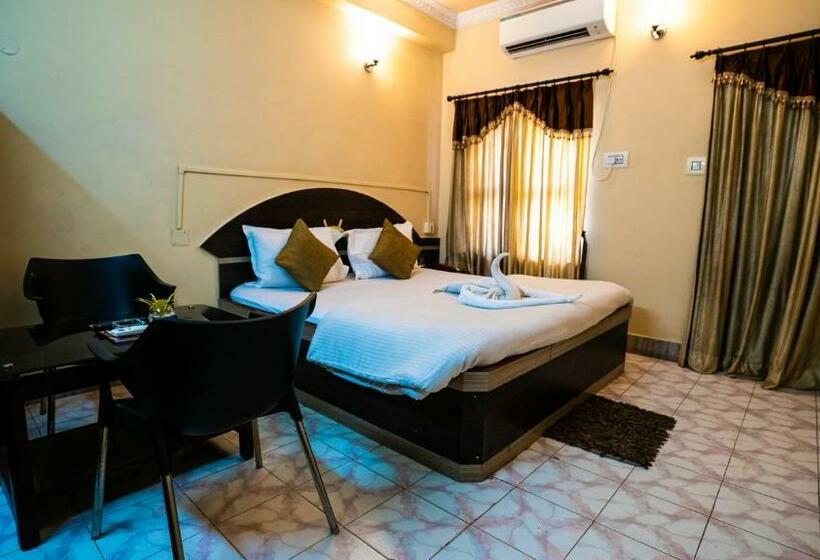Номер Deluxe, Sonar Bangla Tarapith