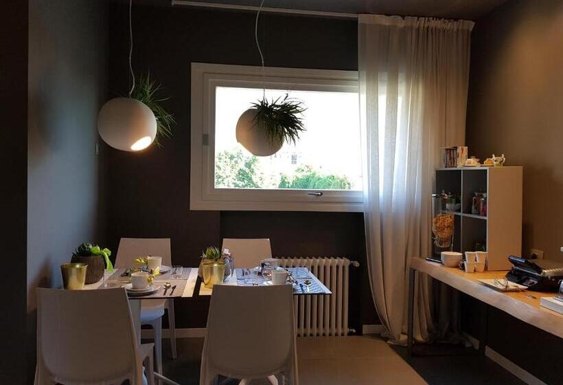 스탠다드 발코니 룸, Art B&b Design