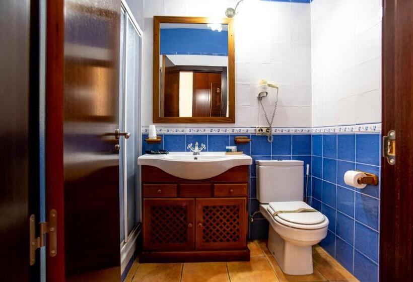 Номер Стандарт Вид на Горы, Hostal El Guerrer