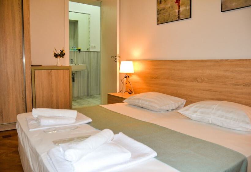 اتاق استاندارد با بالکن, Piccolo Casa Bella
