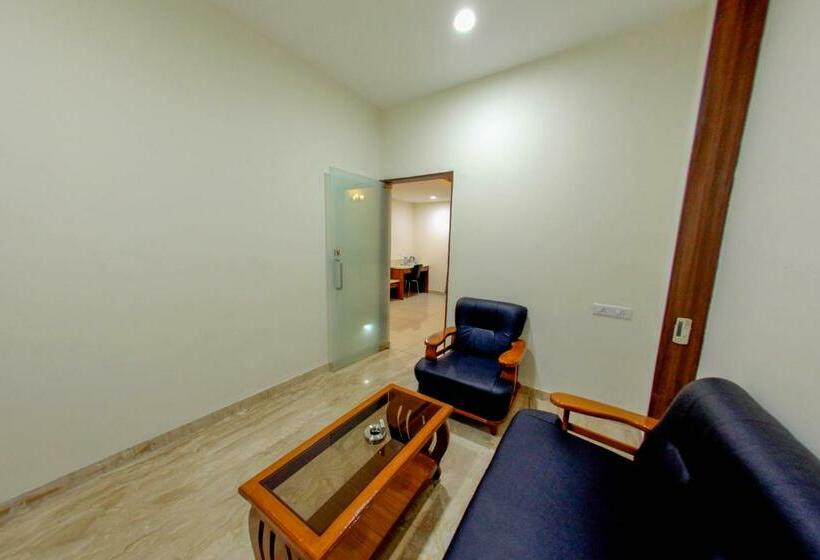 סוויטה, Rathna Residency