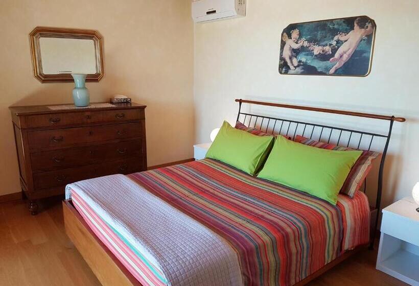 اتاق استاندارد با بالکن, B&b La Rubiana