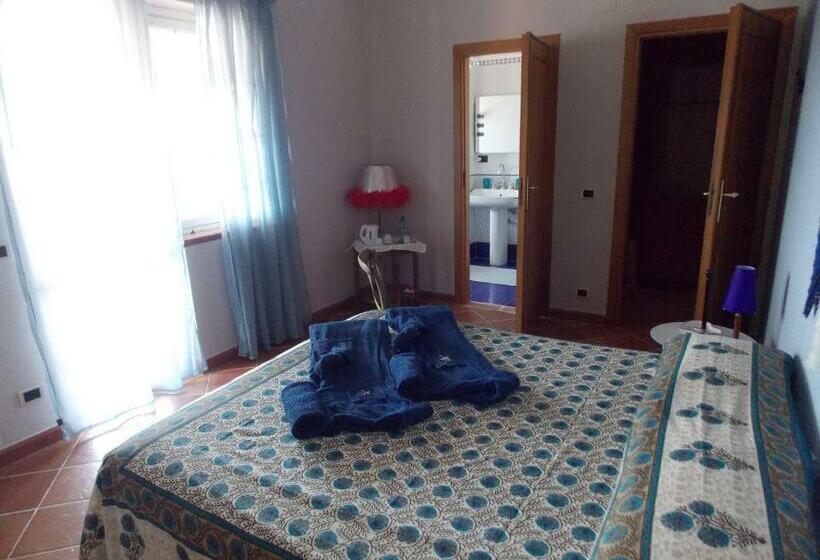 Номер Стандарт Вид на Бассейн, B&b Pacilita