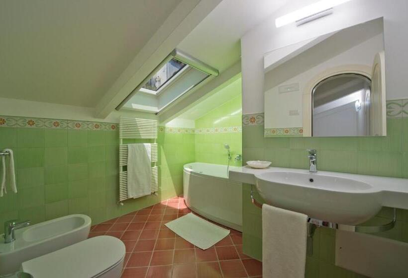 اتاق استاندارد, Albadamare Boutique