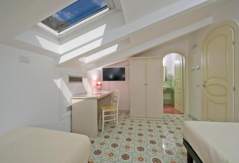 اتاق استاندارد, Albadamare Boutique
