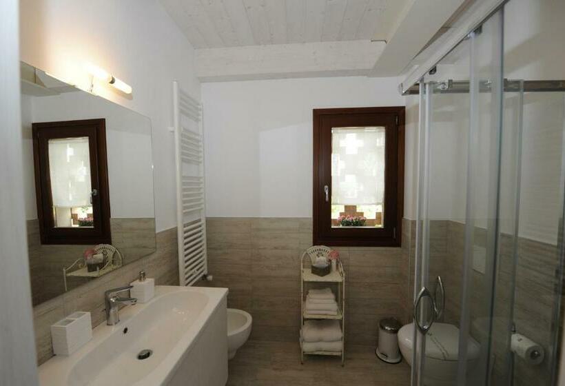 اتاق استاندارد, Corte Caselle