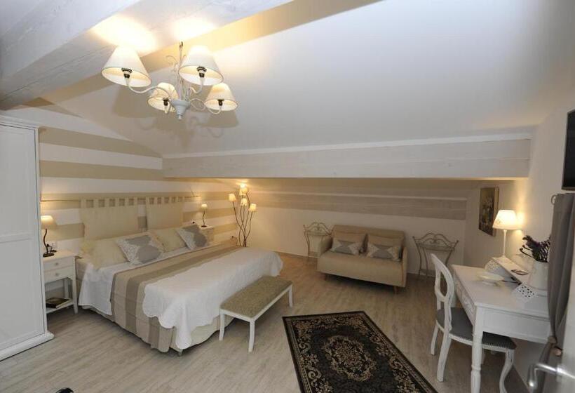 اتاق استاندارد, Corte Caselle