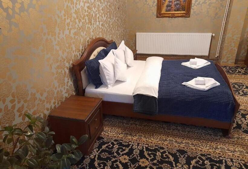 Апартаменты 1 Спальня, Pensiunea Crown Royal