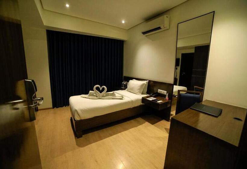 اتاق استاندارد یک نفره, German Palace Near To Airport