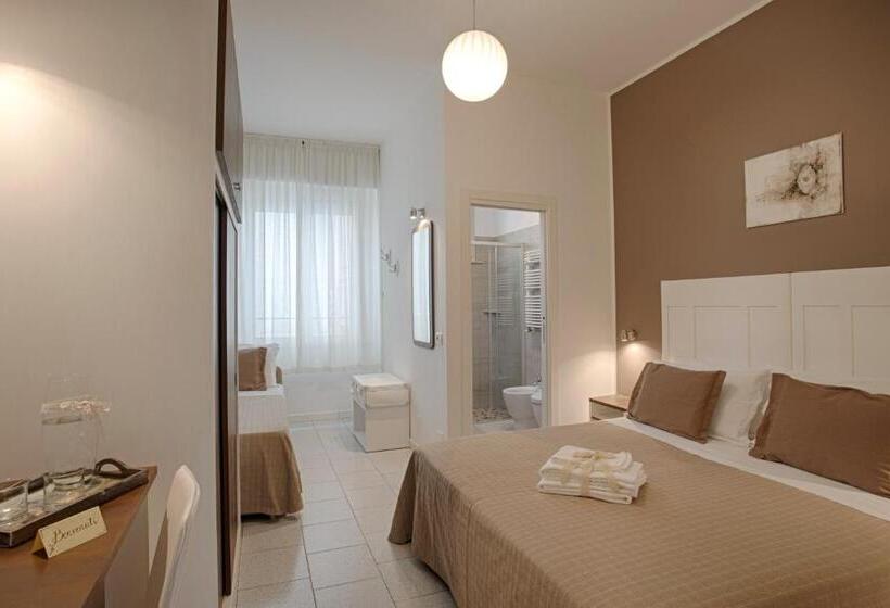 غرفة قياسية ثلاثية, Villa Esedra