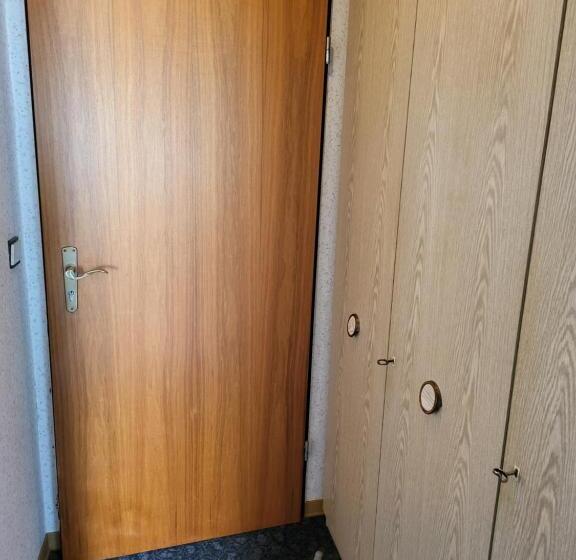 Номер Стандарт Адаптированный для Инвалидов, Zur Schanze