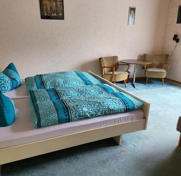 Номер Стандарт, Zur Schanze