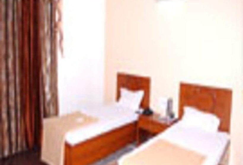Номер Deluxe, The Grand Utsav Motal Jaunpur