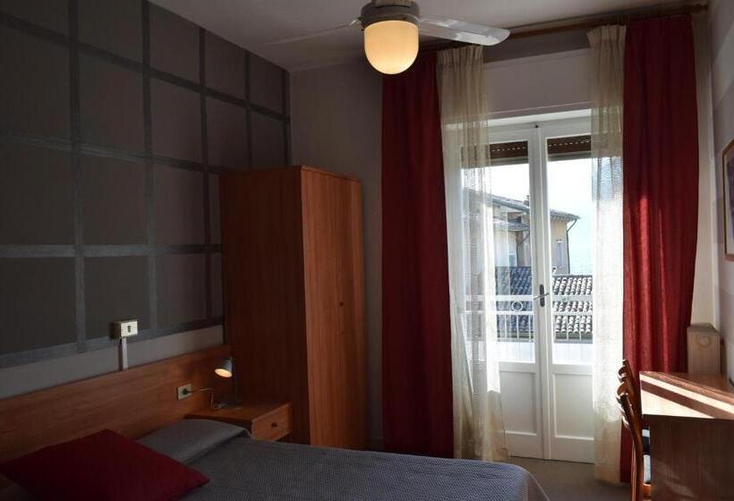 اتاق استاندارد با بالکن, Albergo Al Pescatore