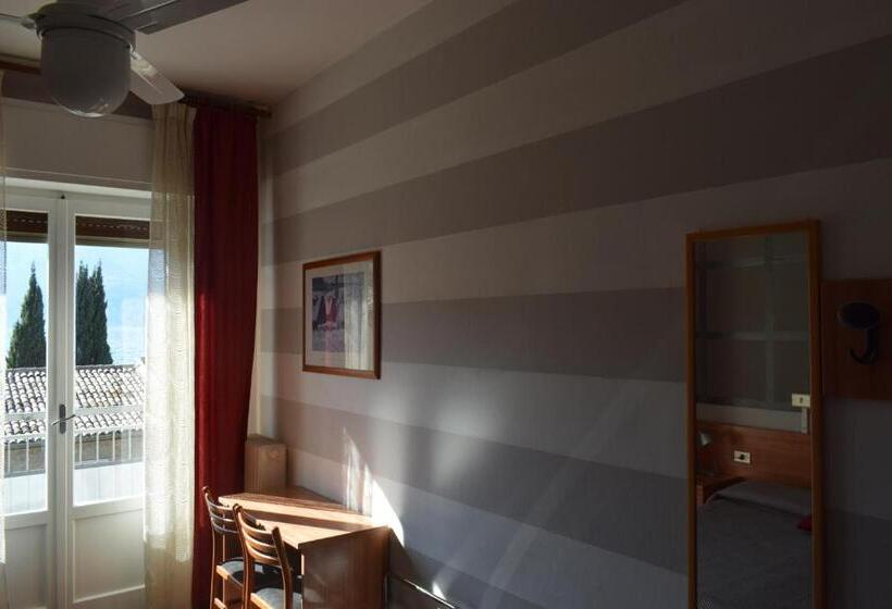 اتاق استاندارد با بالکن, Albergo Al Pescatore