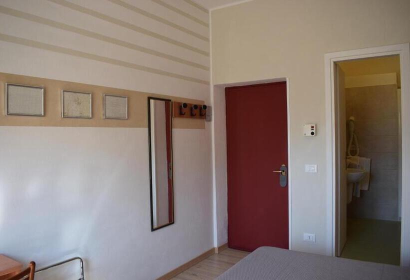 اتاق استاندارد با بالکن, Albergo Al Pescatore