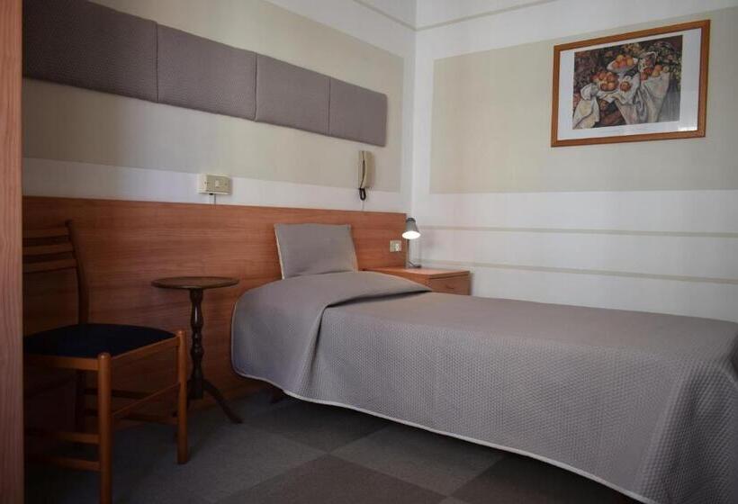 اتاق استاندارد یک تخته با بالکن, Albergo Al Pescatore
