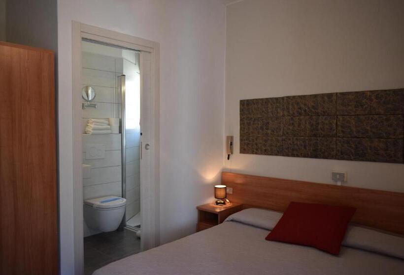 اتاق استاندارد با بالکن, Albergo Al Pescatore
