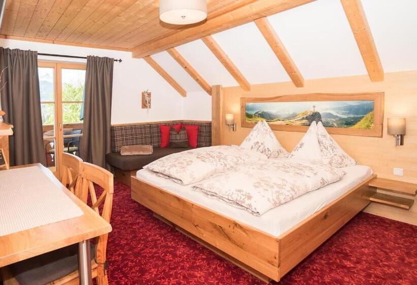 Номер Стандарт Трехместный, Hauslhof