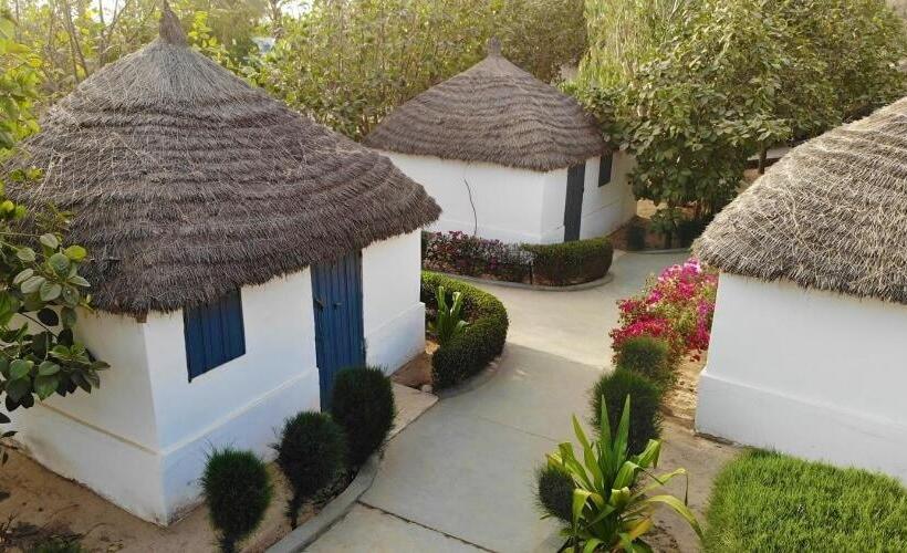 کابین, Eco Lodge Hotel Oasis Fishing