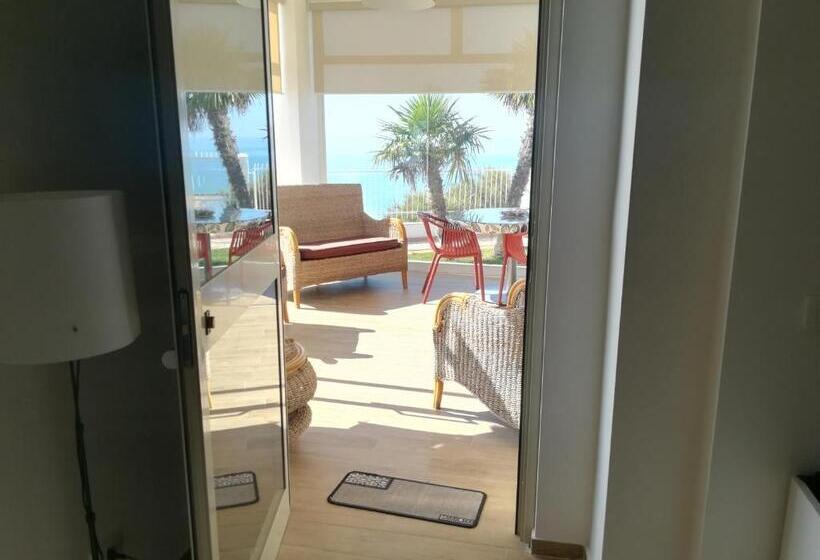 景色の見えるスタンダード４人部屋, B&b Vista Sul Mare