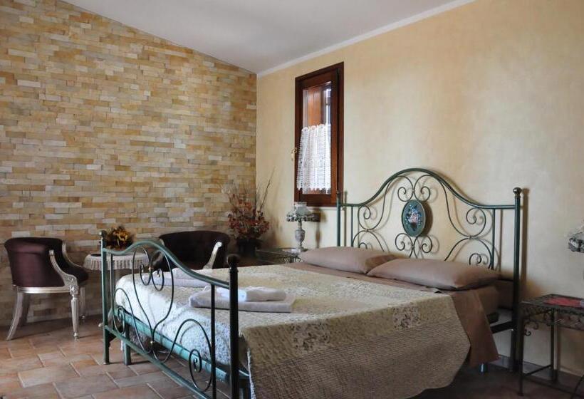 스탠다드 룸 킹사이즈 침대, Masseria Le Terrazze Di Serranova