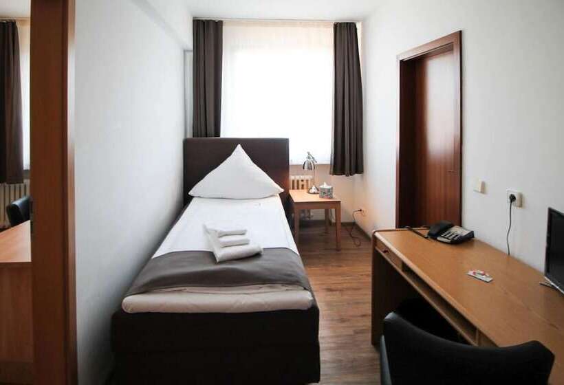 标准三人间, Center Hotel Essen